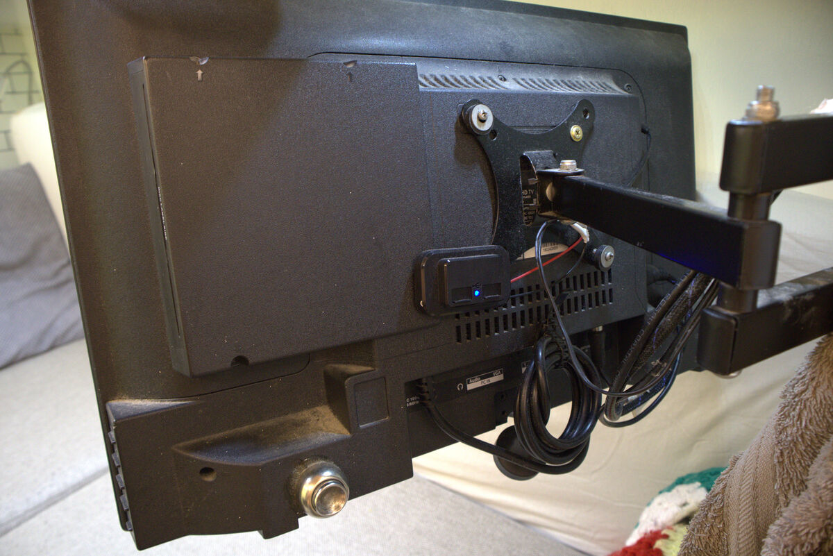 Wiring behind the TV and USB point area